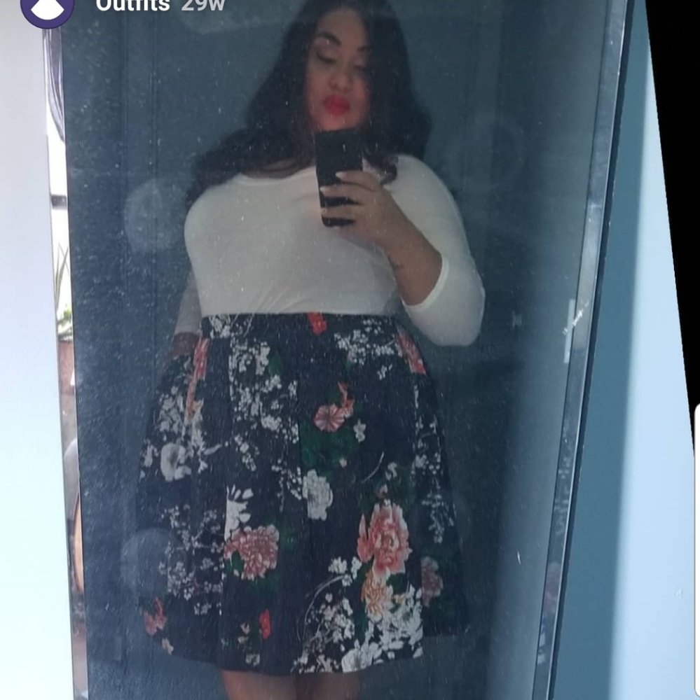 Midi high waisted navy and floral size 3x plus